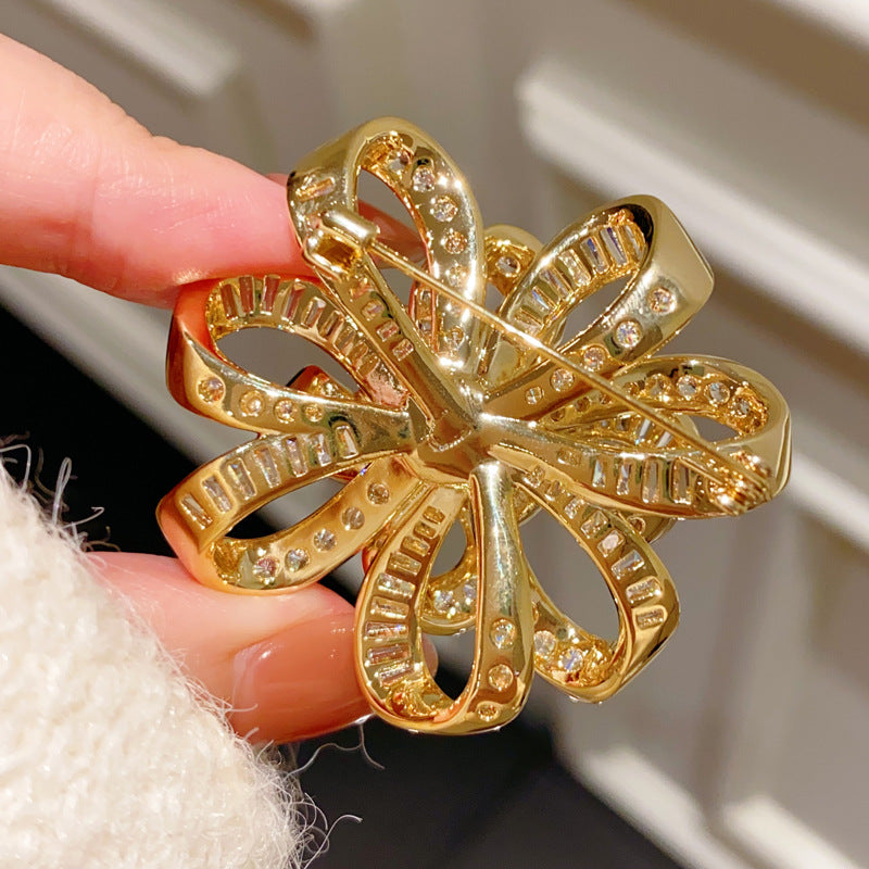Luxury Ribbon - Shaped Crystal Brooch for Elegant Style
